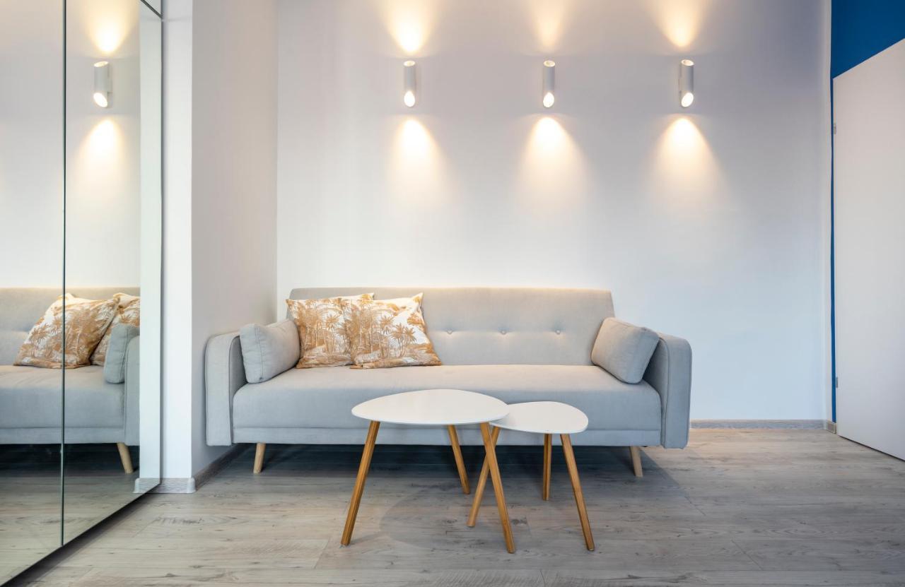Blue Design Apartament In Magheru Bucarest Esterno foto