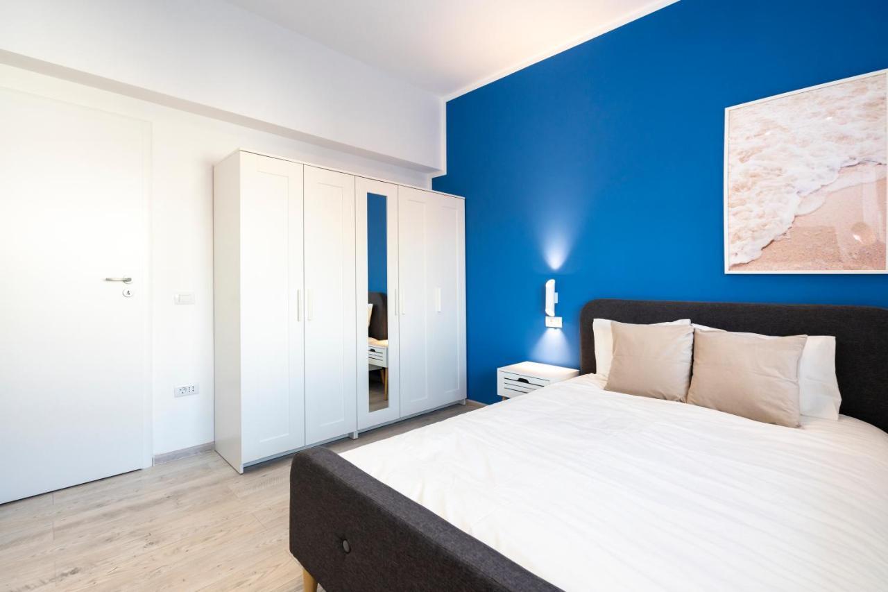 Blue Design Apartament In Magheru Bucarest Esterno foto