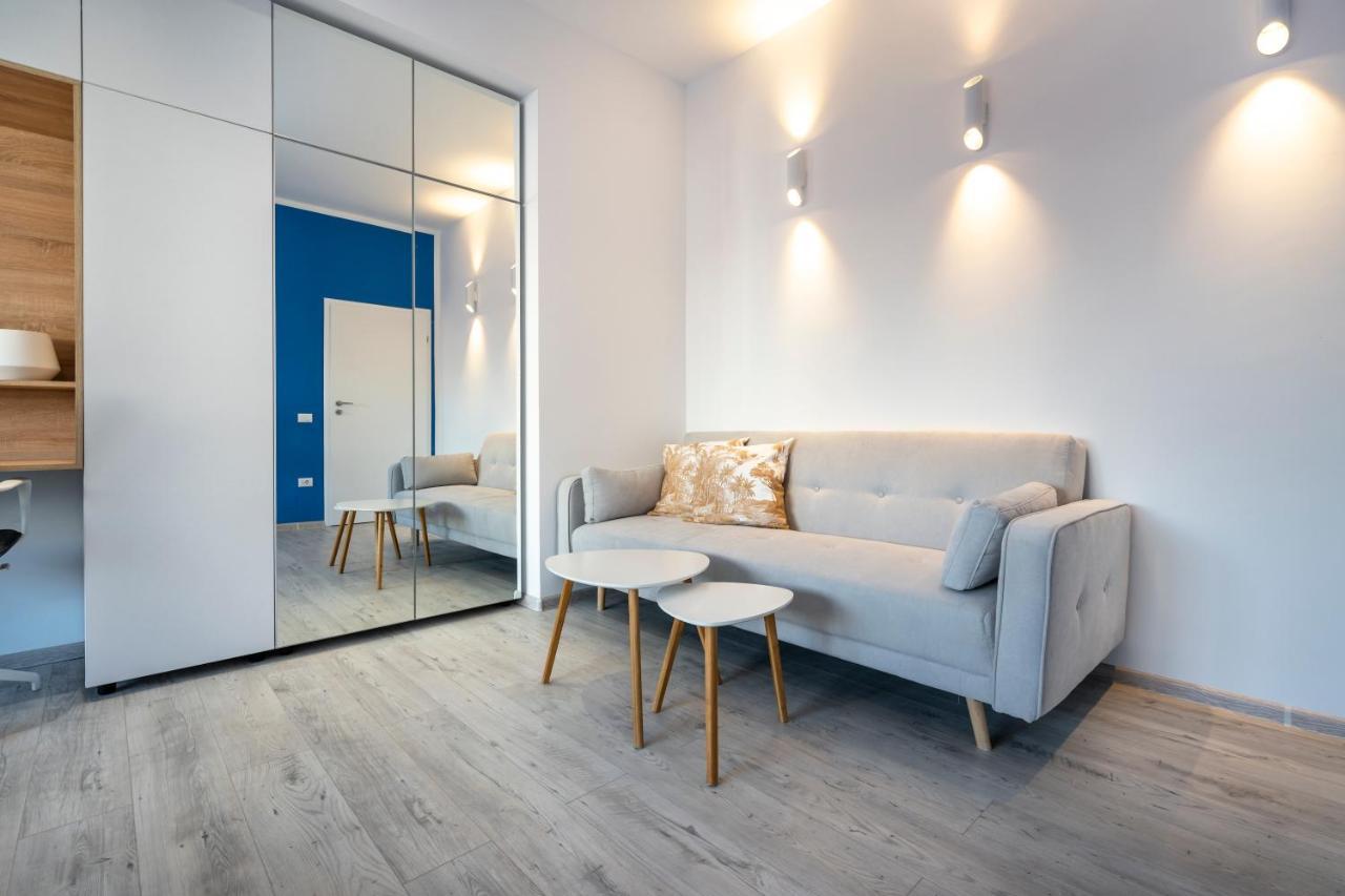 Blue Design Apartament In Magheru Bucarest Esterno foto